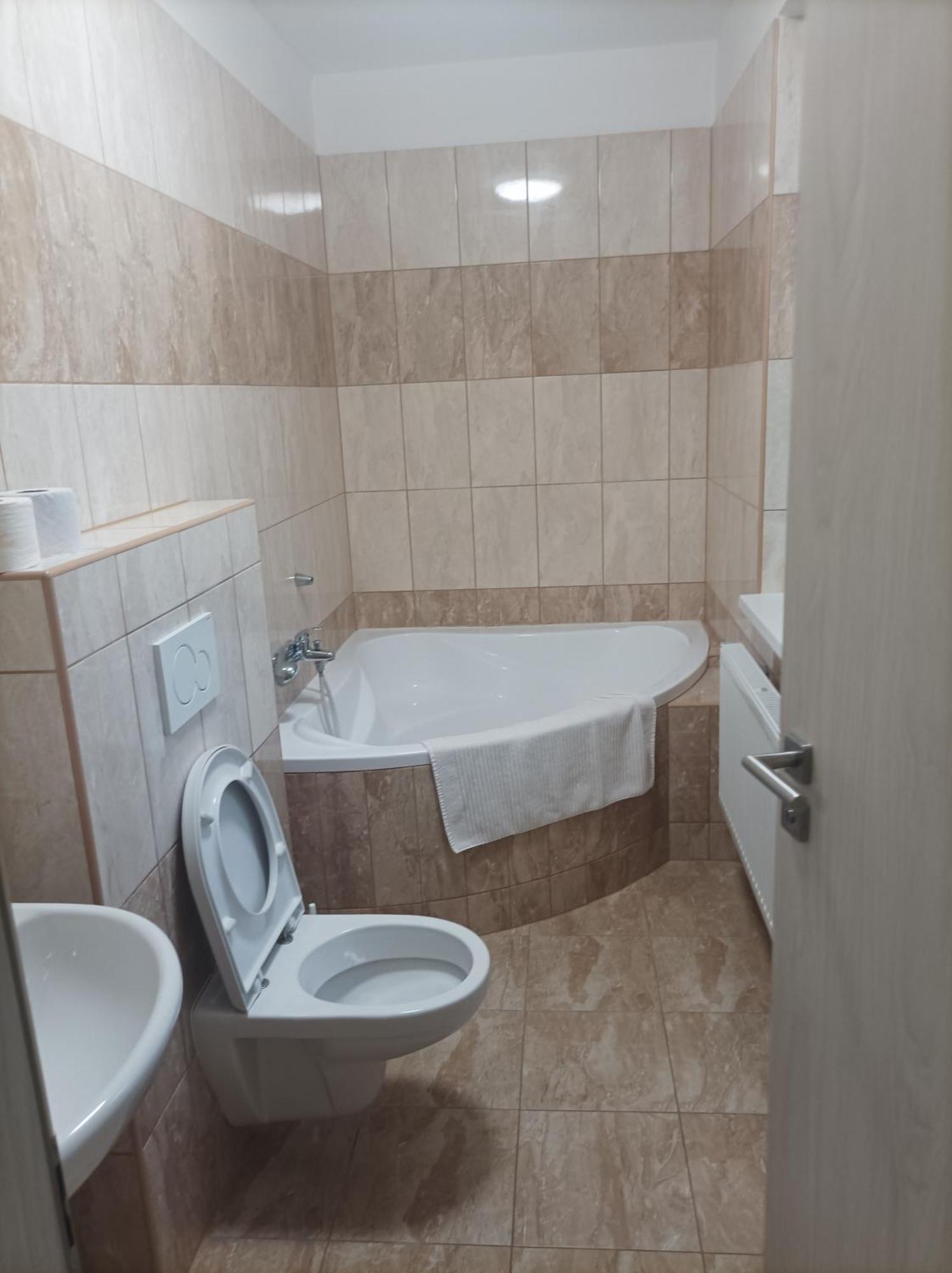 Ubytovani U Leose Zaječí Bagian luar foto
